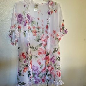 In Bloom XL White Floral Kimono/Robe/Cardigan